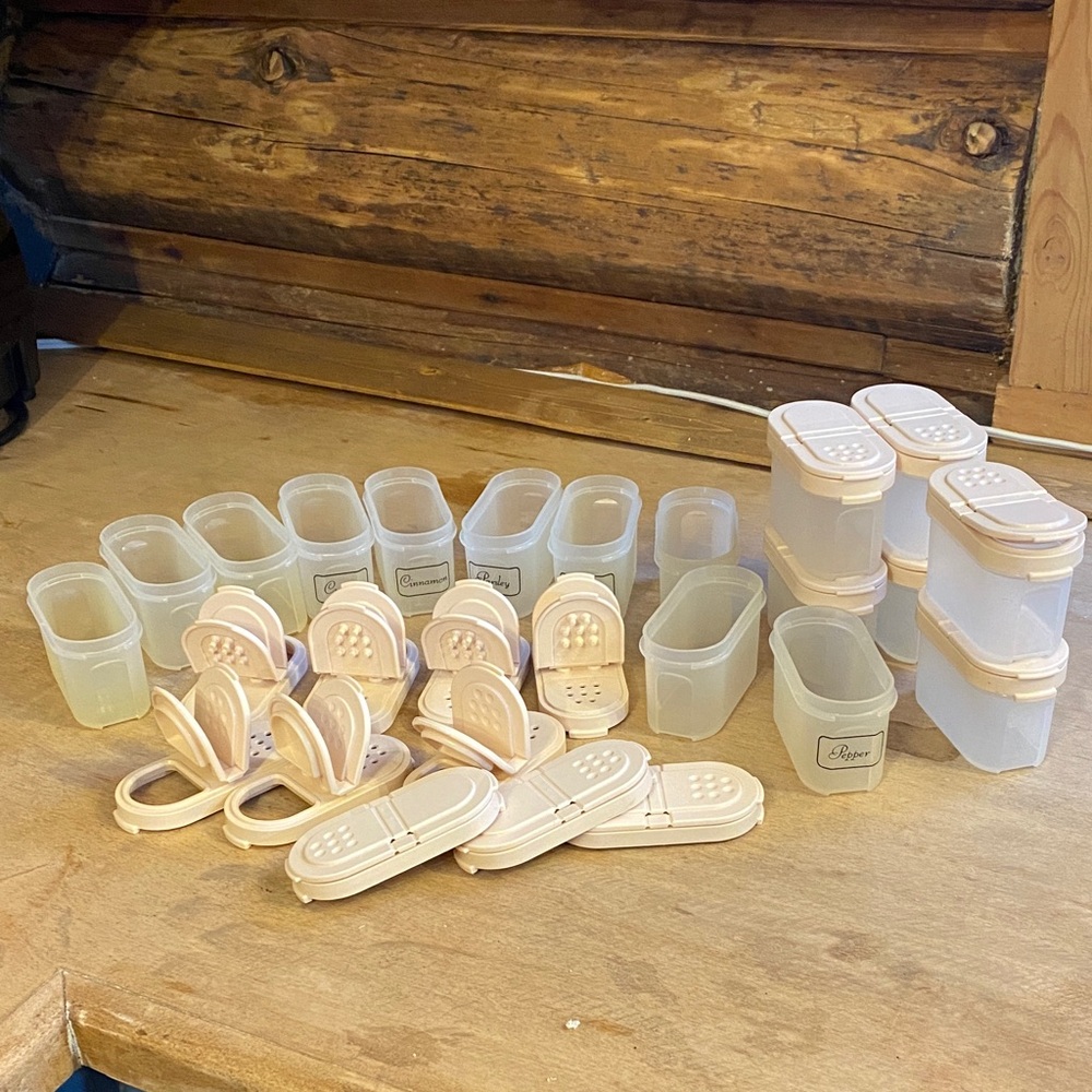 Vintage Tupperware Spice set.  Blush pink.  Set of 16w/lids  Food storage